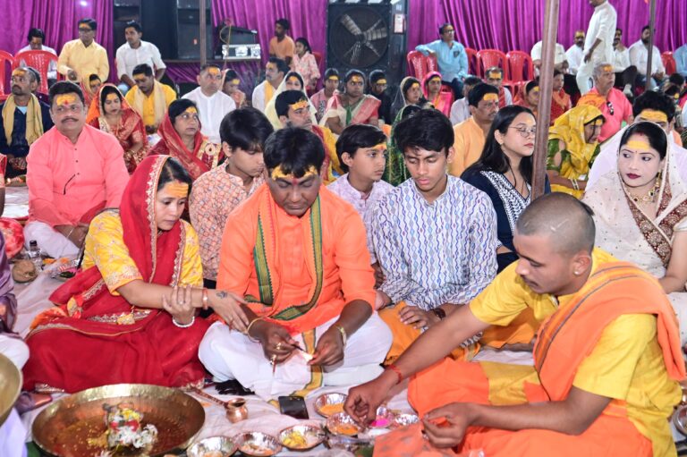 महाशिवरात्रि के पावन अवसर पर हुआ पार्थिव शिवलिंग का रुद्राभिषेक एवं हवन कार्यक्रम