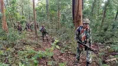 मुठभेड़ में 11 महिलाओं सहित 31 नक्सली ढेर,दो सुरक्षाकर्मियों ने भी गंवाई जान
