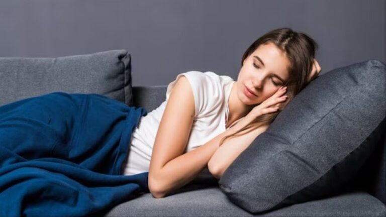 रात में नहीं आती गहरी नींद ? इन टिप्स को करें फॉलो