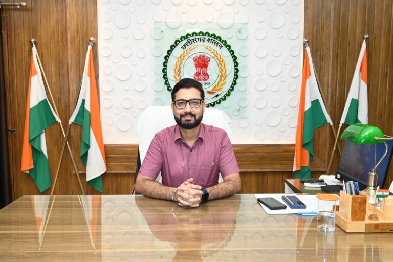 जिले में नगरीय निकाय मतदान सफलतापूर्वक संपन्न, जिला निर्वाचन अधिकारी श्री विनय कुमार लंगेह ने सभी का आभार व्यक्त किया