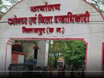 विधवा शिक्षिका से 1.24 लाख रुपए घूस मांगने वाला क्लर्क सस्पेंड, BEO को भी हटाया… इस काम के लिए मांगे थे पैसे