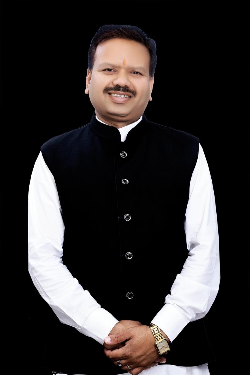 गलत के विरूद्ध आवाज उठाने पर नपं अध्यक्ष पर की गई दमनात्मक कार्रवाई : विनोद चंद्राकर,तुमगाँव में अवैध गतिविधियों को शासन व पुलिस का संरक्षण