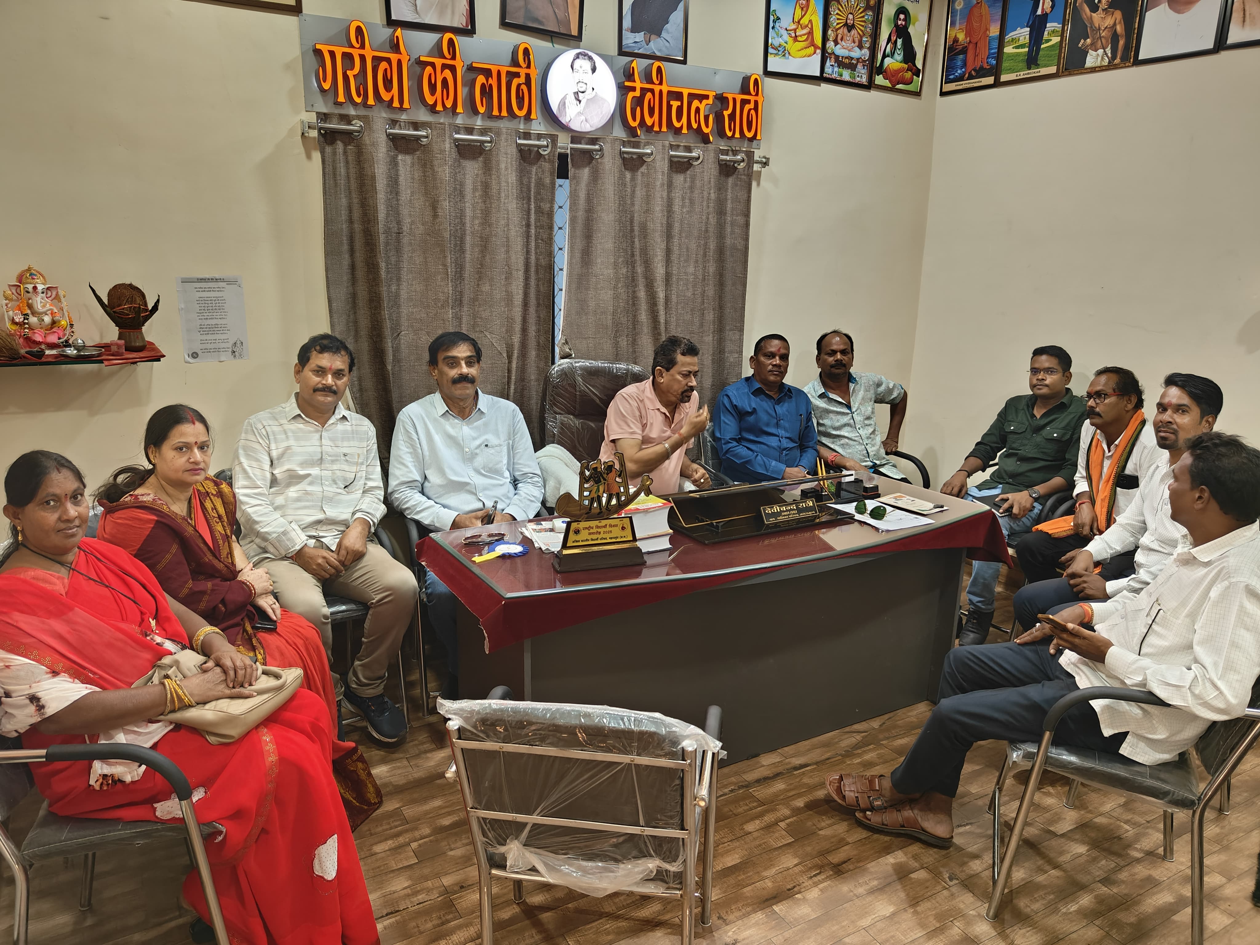 उप अभियंता हेमन्त पिसदा ने नपा उपाध्यक्ष देवीचंद  राठी एवं  पार्षदों से किया भेंट मुलाकात