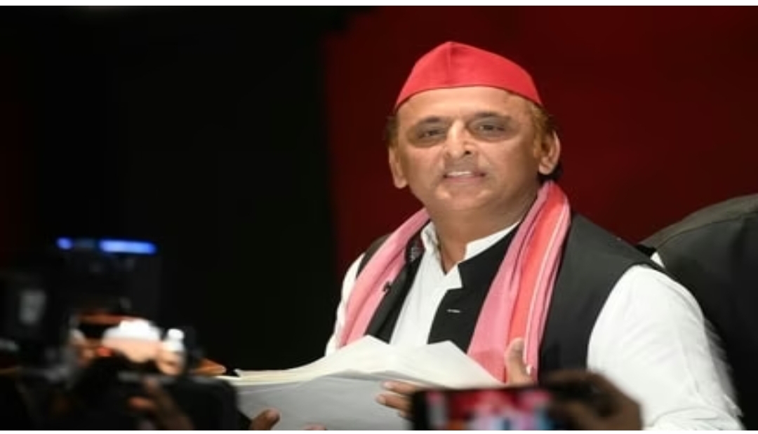अखिलेश यादव को बरेली में नो एंट्री, आजम से मिलने अब एयरपोर्ट से सीधे रामपुर जाएंगे