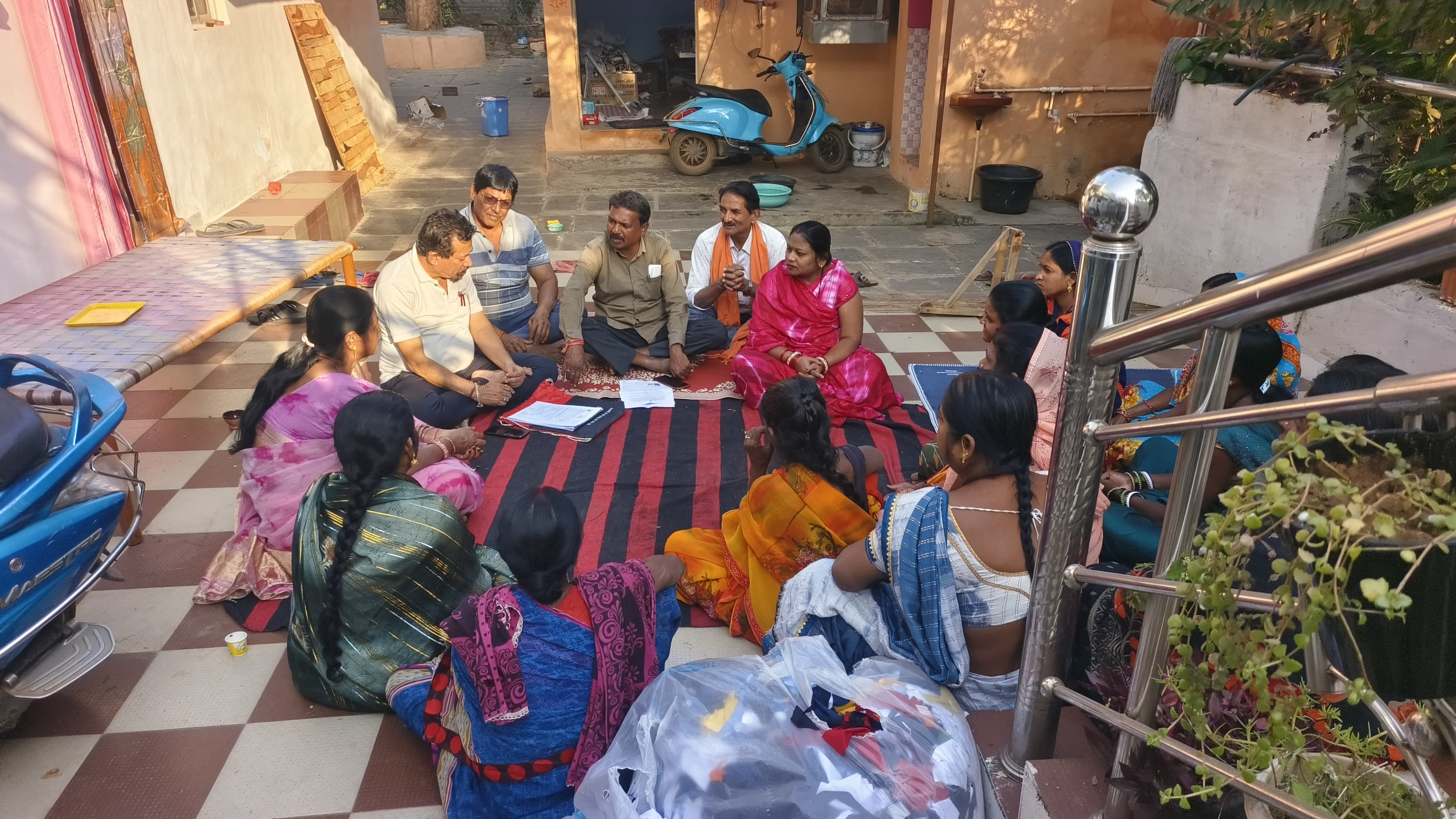 मतदाता सूची पुनर्निरीक्षण कार्य को लेकर सजग रहे कार्यकर्ता-देवीचंद