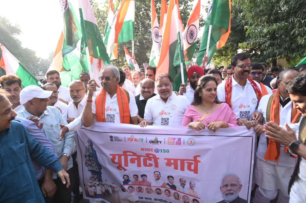 सरदार @150 यूनिटी वॉक’ में उत्तर विधायक पुरंदर मिश्रा की दमदार उपस्थिति  आयोजन सांसद बृजमोहन अग्रवाल के नेतृत्व में सम्पन्न, सामाजिक समरसता का संदेश देते हुए यूनिटी वॉक संपन्न, पुरंदर मिश्रा सहित गणमान्यजन शामिल”