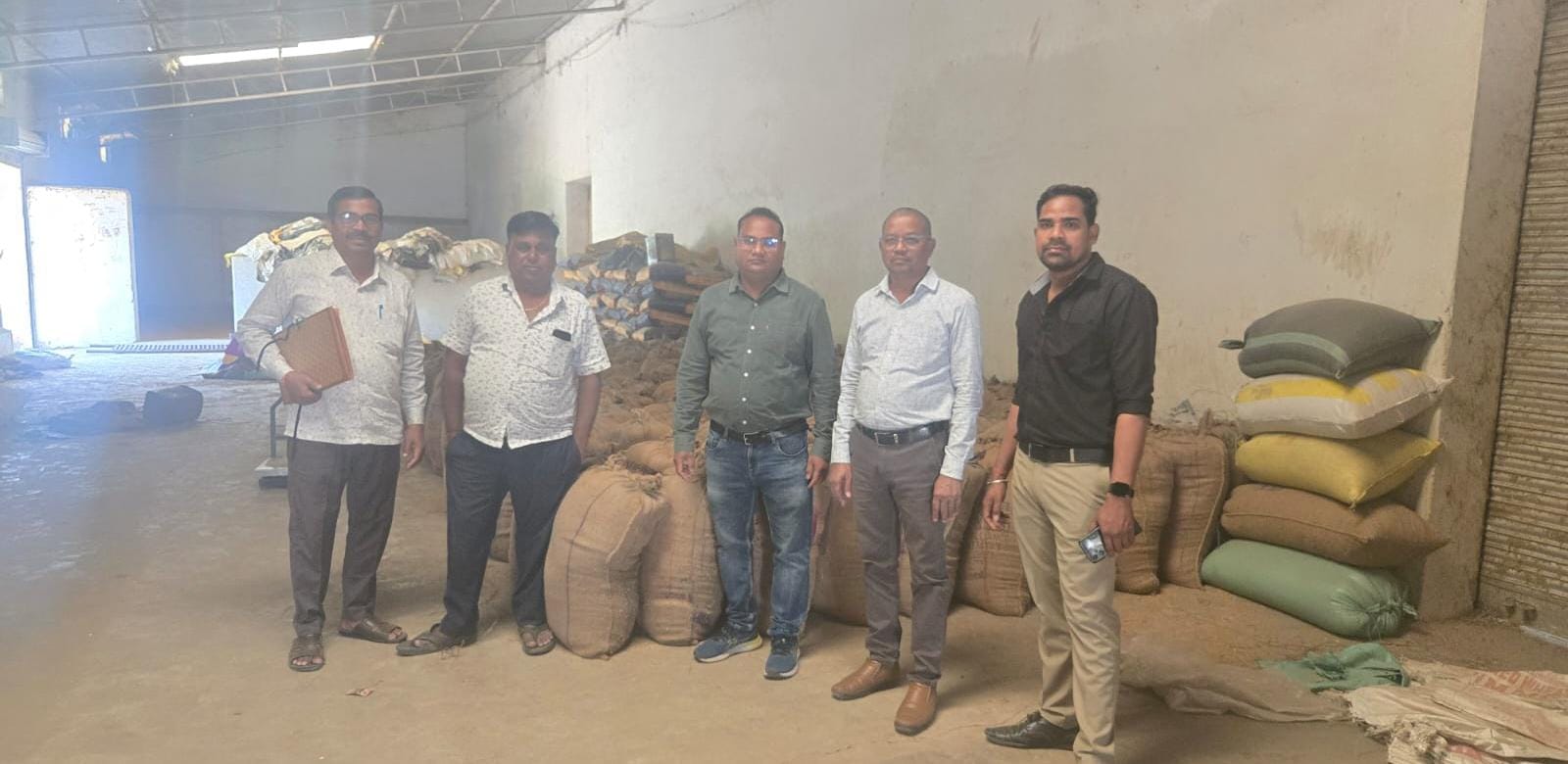 जिले में अवैध धान परिवहन व भंडारण पर प्रशासन की कड़ी कार्रवाई जारी