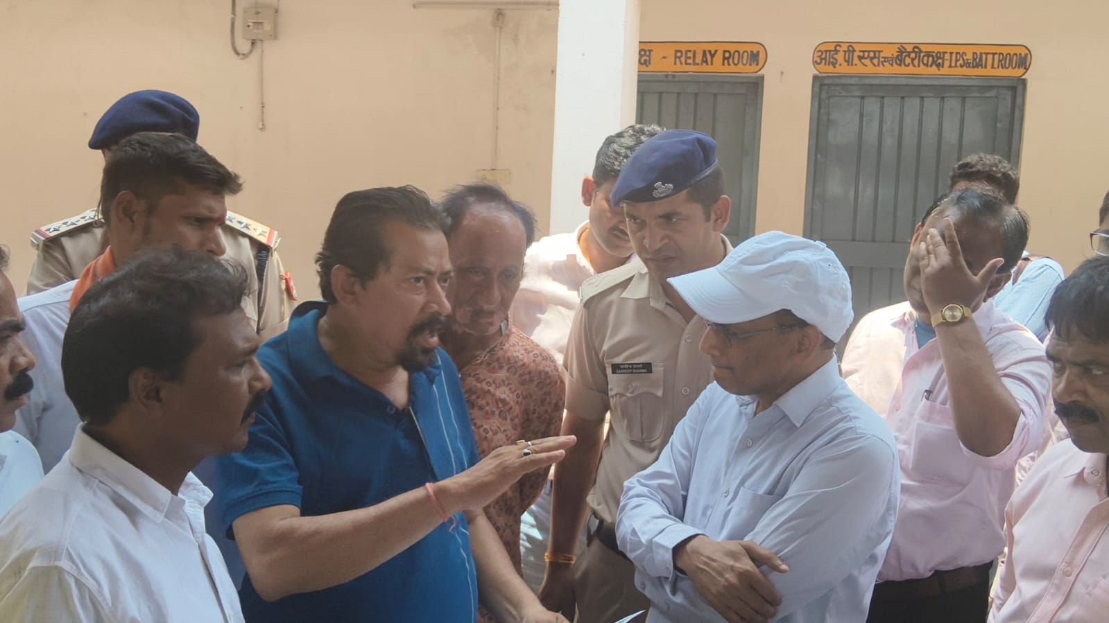 डी.आर.एम से मिले नपा उपाध्यक्ष, सौपा ज्ञापनशंकर नगर-इमलीभाठा मार्ग पर अंडर ब्रिज, अमृत भारत योजना में गुणवत्ता पर उठाए सवाल