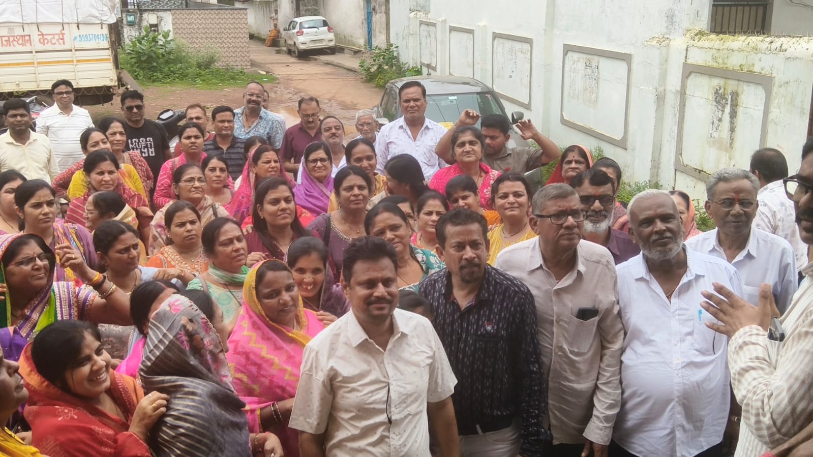 पुरी से लौटे बेमेतरा माहेश्वरी समाज के 200 श्रद्धालुओं का महासमुंद में भव्य स्वागत
